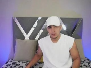 massimo_vidal on Flirt4Free