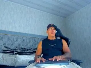 max_mayers on Flirt4Free