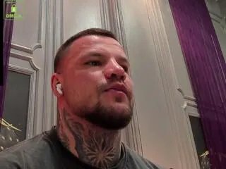 oliver_sport on Flirt4Free