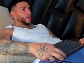 robert_croy on Flirt4Free