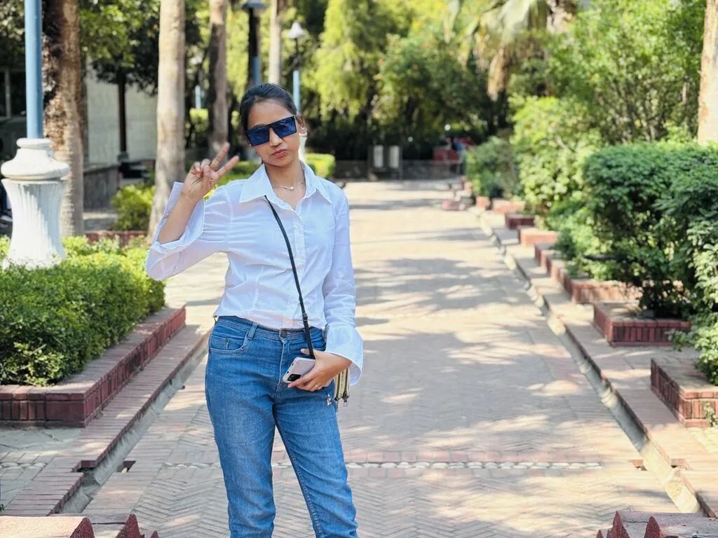 AmairaSingh — Generous tippers who know how to treat a queen. Seeing that tip bar fill up always gets my heart racing!