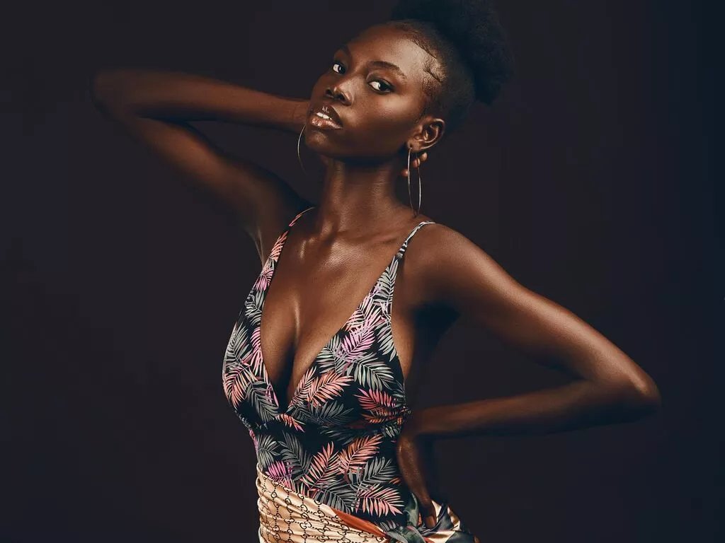 IssaJenner — I love adventure, surprises, gentle touches, gifts, ice creams, and some hot spicy sweet fairytales