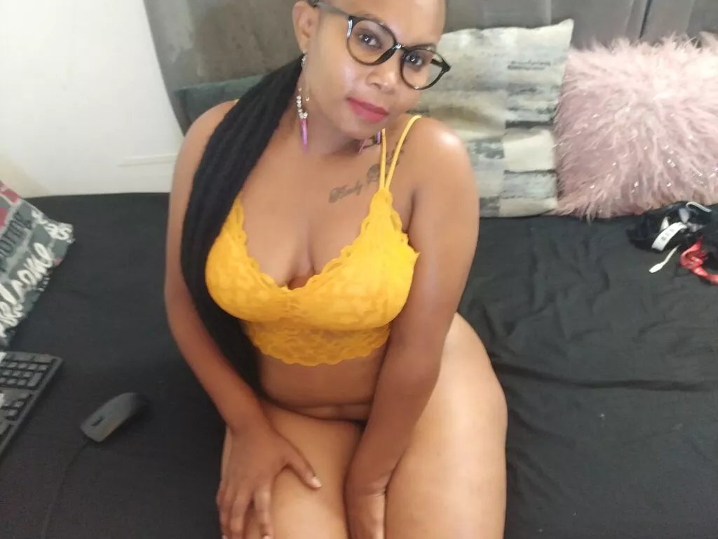 MaeveRosse — a man who knows what they want and have fun at the same time ,give me good time 