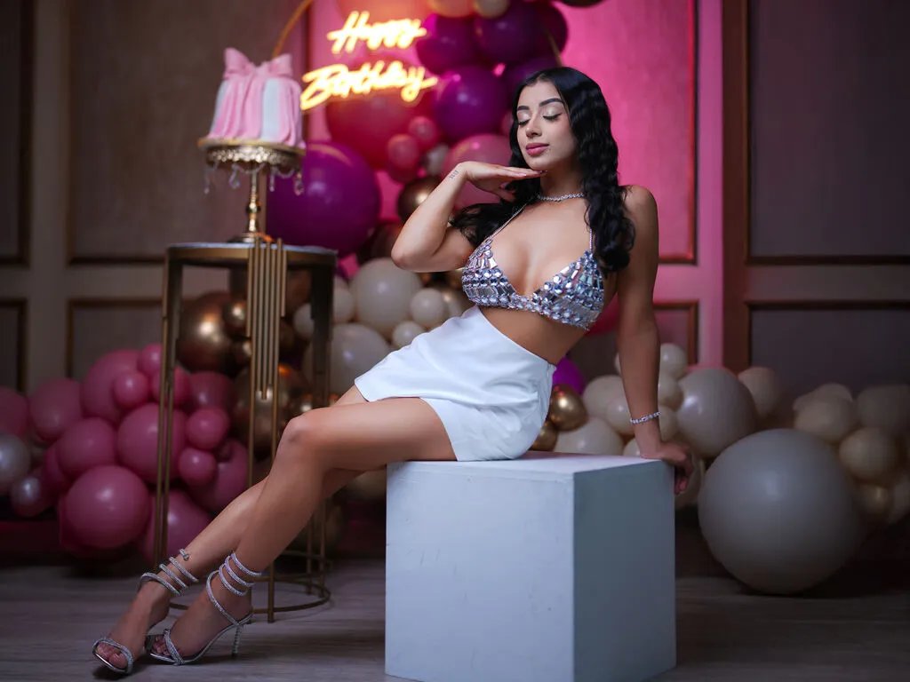 Violeta — When I'm not online, I love exploring the great outdoors and enjoying nature in all its forms. From hiking in the mountains to surfing in the sea, I'm always seeking new thrills and experiences. Live music and festivals are my weakness, where I can...