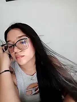 -VICKKY on StripChat