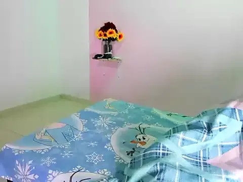 18teenssexy — spit on tits