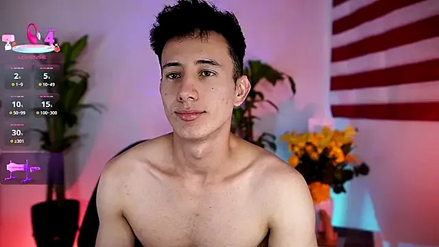 _Alexxx on StripChat