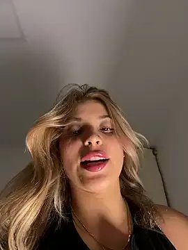 _Alicee_1 — French kiss