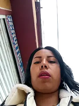 _andrea30 on StripChat