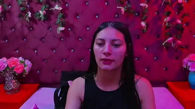 _Luna_Bennett on StripChat