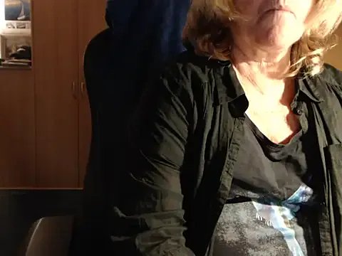 _sunshine__ on StripChat