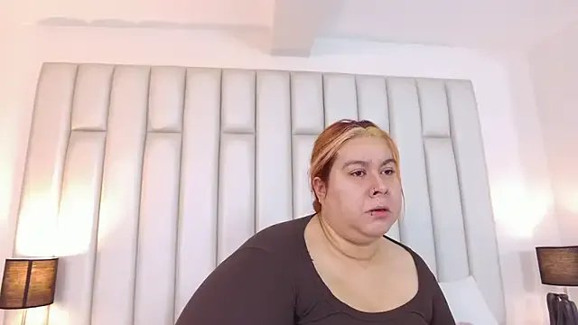 aandreaperez on StripChat