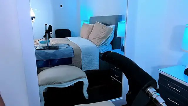 AdeleJhones on StripChat