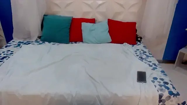 adisson_petite1 on StripChat