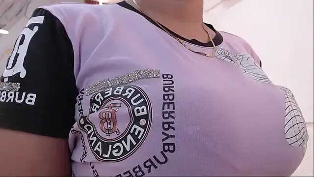 aixa_show on StripChat