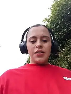 ALEJA__22 on StripChat