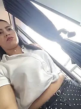 ALEJA__22 on StripChat