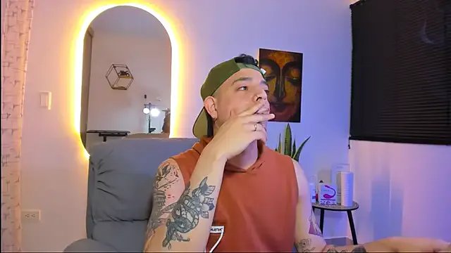 alejandro_calderon1 — show  cum  , cloudys.