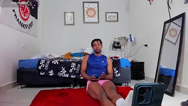 AlejoKhalifa_ on StripChat