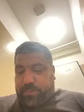 Alexander18edd on StripChat