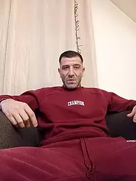 Alexdaniel89 on StripChat