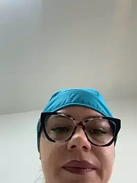 alicee16 on StripChat