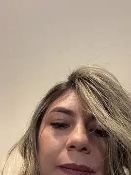 alicee16 on StripChat