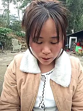 ALIENHR38 on StripChat