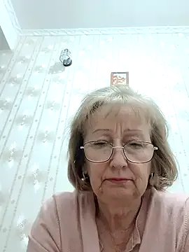 AlikaSwan5821 on StripChat