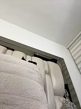 ALISSON_FOXXX1 on StripChat