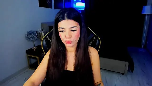 AlluringAriel on StripChat