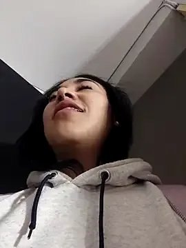 AmberGold- on StripChat