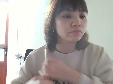 Angela-Eira on StripChat