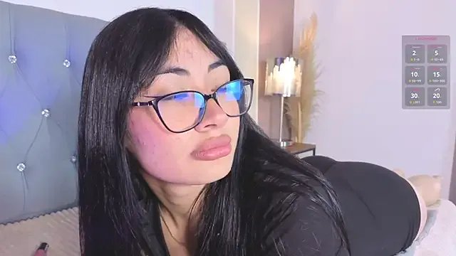 aprildreams19 on StripChat