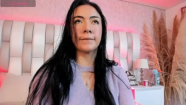 Ari_lynn_ — cameltoe 