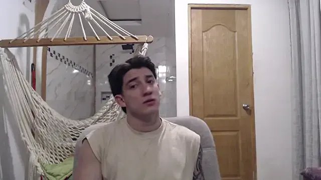 AteneoJr on StripChat