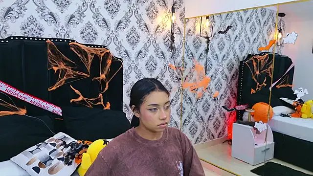 Becca_Grims on StripChat