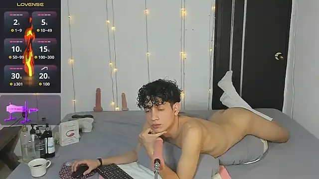 Benjamin_Buster on StripChat