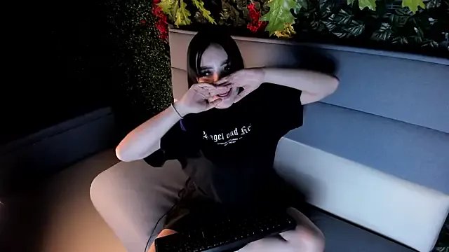 bubble__angel__ on StripChat