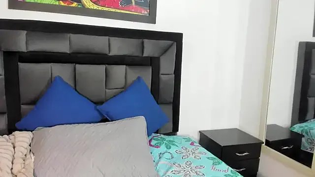 candy_fox2 on StripChat