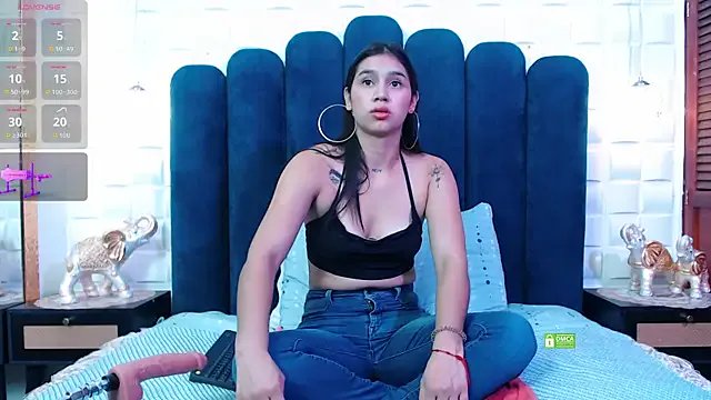 CandyxCosmic on StripChat