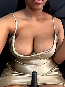 CaramelGoddess1 on StripChat