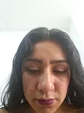 CAROLINE__07 on StripChat