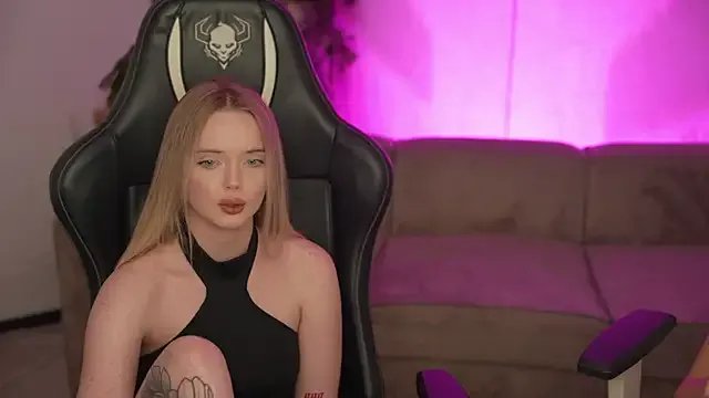 Cassy-Celestial_ on StripChat