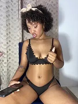 cataleyah_07 on StripChat