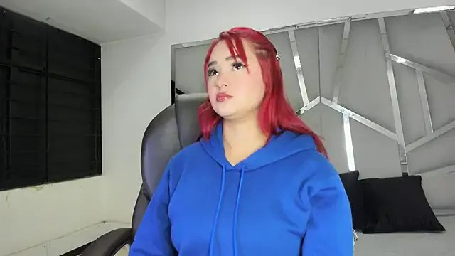 Catherinee69_x on StripChat