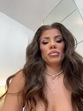 CelineReys on StripChat