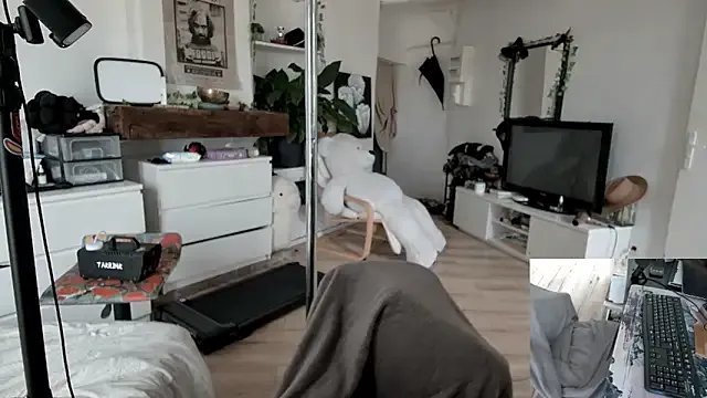 CeriseLapine on StripChat