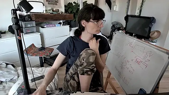 CeriseLapine on StripChat