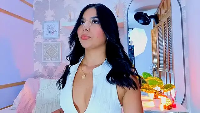 CharlotteGraay — make me smile I show you my boobs